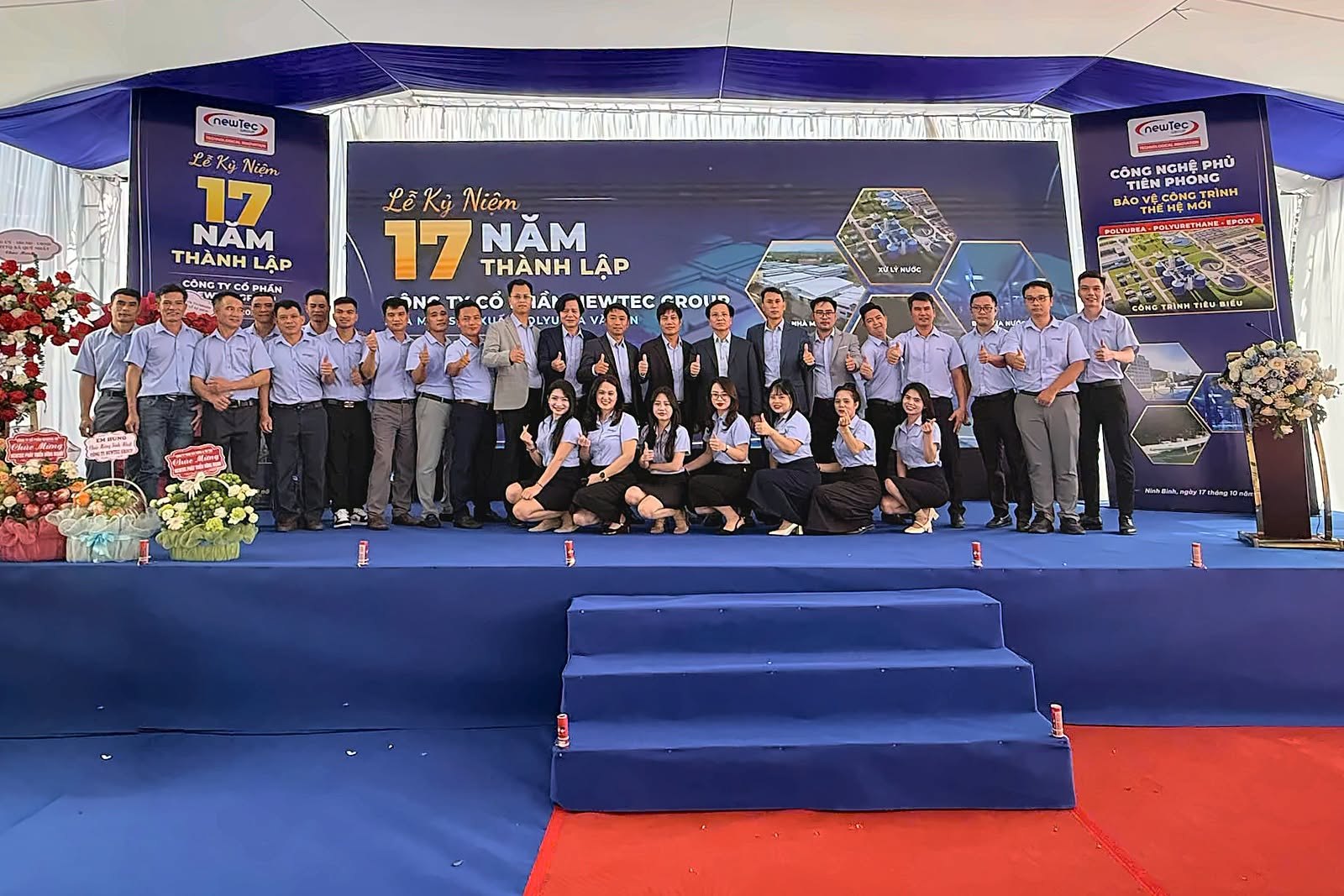 Tập thể cán bộ công nhân viên Newtec Group tại Lễ kỷ niệm 17 năm thành lập