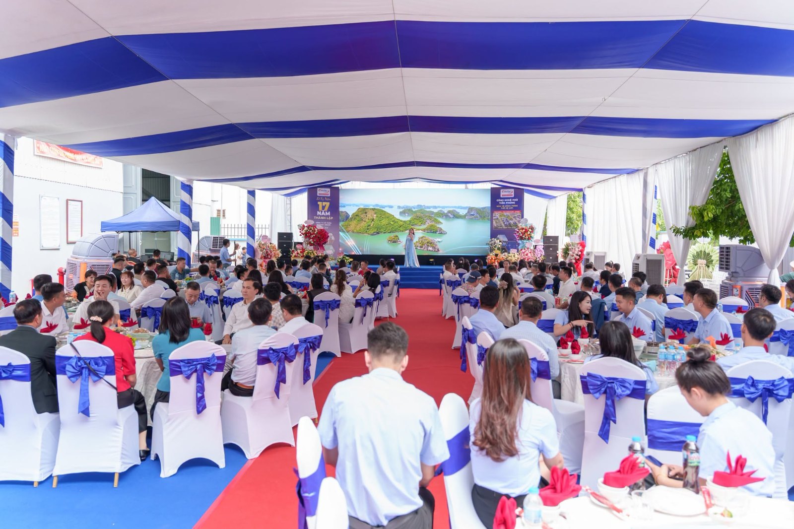 Toàn cảnh khu vực tổ chức Lễ kỷ niệm 17 năm thành lập tại Nhà máy sản xuất Polyurea và Sơn – Ninh Bình